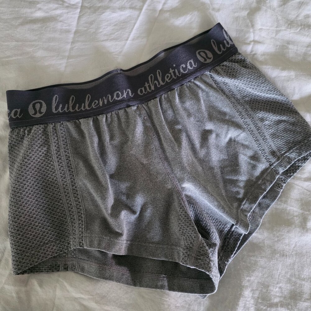 Lululemon shorts size 4 gray